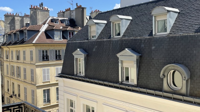balcony 59 rue des Petits Champs