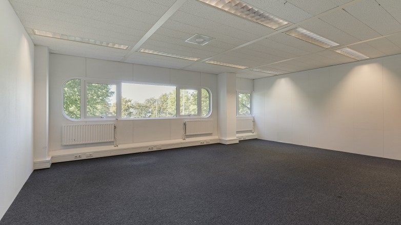 large open office space donauweg