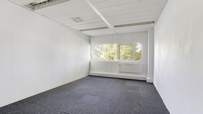 smaller office space donauweg